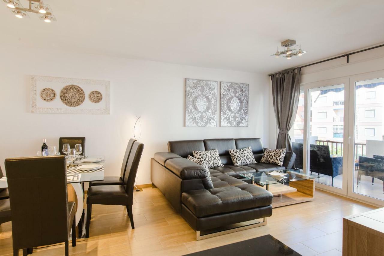 Picasso Daisy Daire Fuengirola Dış mekan fotoğraf